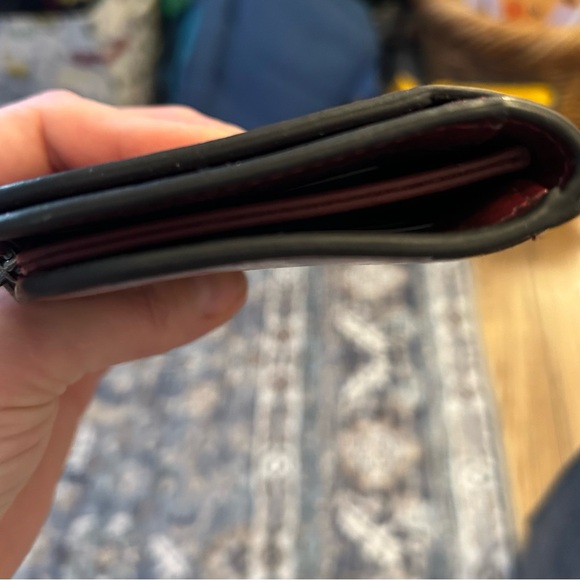 Red wallet - Picture 4 of 8